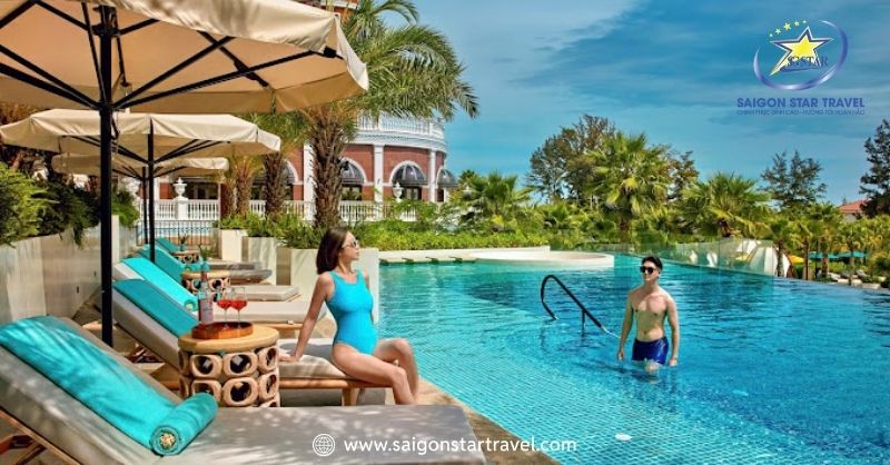 Hồ bơi tại Movenpick Resort 5 sao Mũi Né