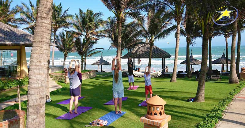 Lớp học Yoga tại Resort