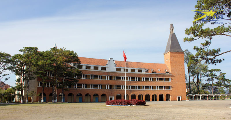 Trường gần với các điểm du lịch Đà Lạt nổi tiếng