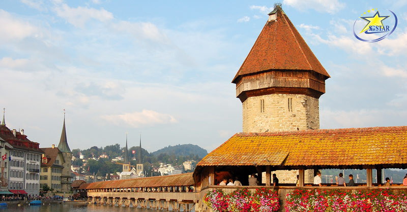 Cây cầu gỗ Chapel thơ mộng đầy vẻ quyến rũ - Tour Đức Pháp Thụy Sĩ 9 Ngày 8 Đêm