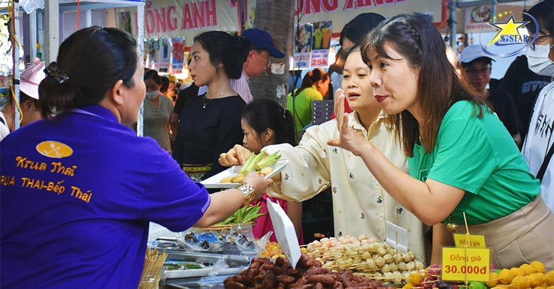 Trải nghiệm ẩm thực Chợ đêm Nha Trang