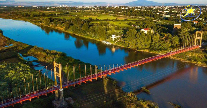 Cầu treo Kon Klor vắt ngang sông Đăk Bla - cây cầu treo đẹp nhất khu vực Tây Nguyên.