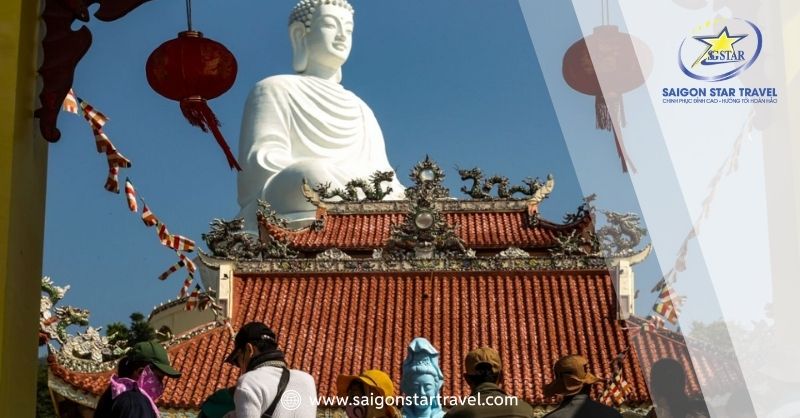 Lễ hội chùa Ông Núi diễn ra hàng năm vào tháng Giêng âm lịch, mang đến nhiều hoạt động tâm linh