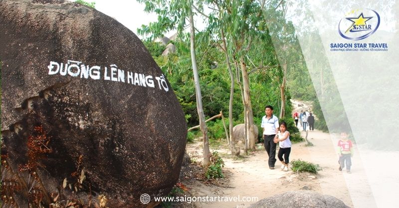 Hang Tổ là một trong những điểm nhấn đặc biệt của chùa Ông Núi