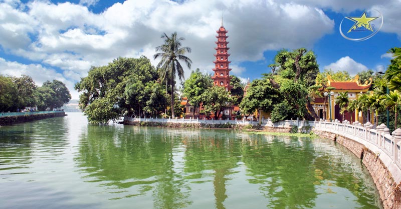Tham quan chùa Trấn Quốc - Tour du lịch Hà Nội Lào Cai Sapa 4 ngày 3 đêm 