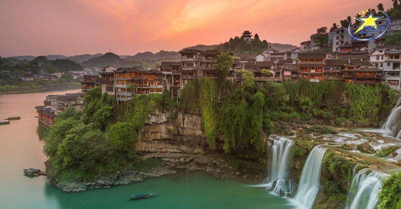 Tham quan Phù Dung Trấn – Thị trấn trên thác nước độc đáo