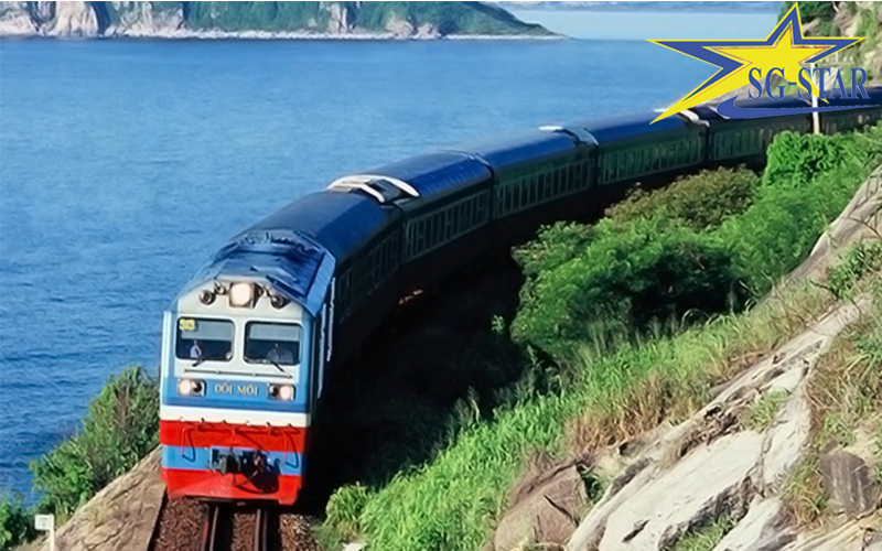 Tàu SPT2 sẽ giúp bạn rút ngắn khá nhiều thời gian di chuyển - Du lịch Phan Thiết bằng xe lửa