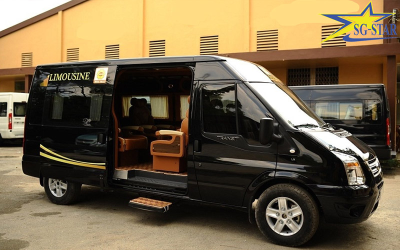 Sài Gòn Star Travel chuyên dịch vụ cho cho thuê xe Ford Transit Limousine
