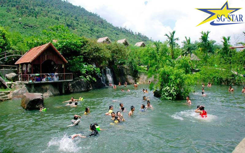 Tắm Suối Mơ Đà Nẵng giải nhiệt mùa hè