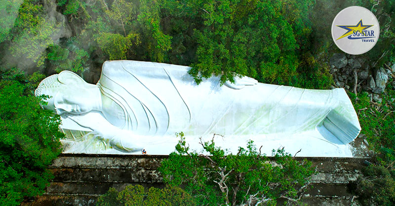 Tượng Phật Nhập Niết Bàn dài 49m