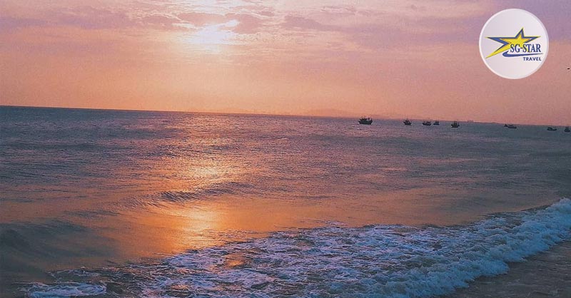 Biển Dinh Cô - Bãi biển hoang sơ tĩnh lặng