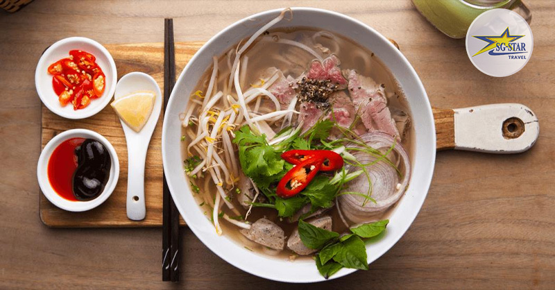 Phở là món ăn tiêu biểu cho nền ẩm thực Việt truyền thống