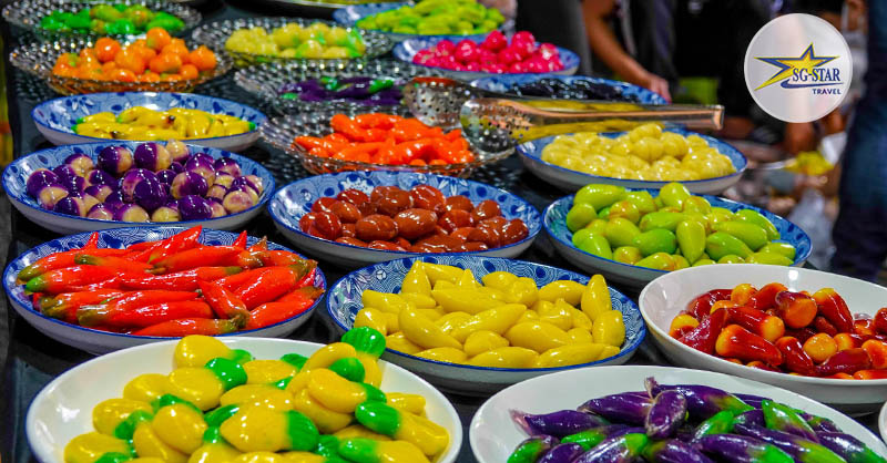 Bánh đậu xanh trái cây đầy hấp dẫn tại lễ hội bánh dân gian miền Tây Nam Bộ