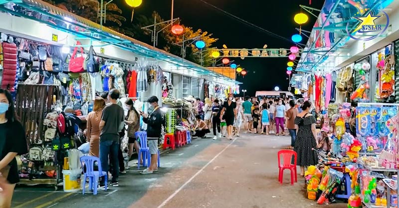 Khám phá và mua sắm tại Chợ Đêm Nha Trang 