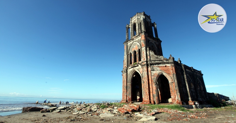 Nhà thờ đổ- Nơi check-in không thể bỏ lỡ khi đến biển Quất Lâm