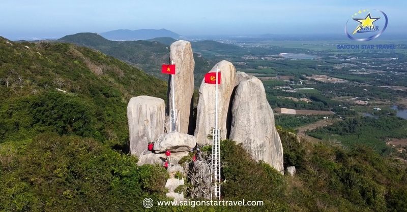 Núi Minh Đạm từng là căn cứ quân sự trong kháng chiến chống Pháp và Mỹ - Địa điểm du lịch Long Hải