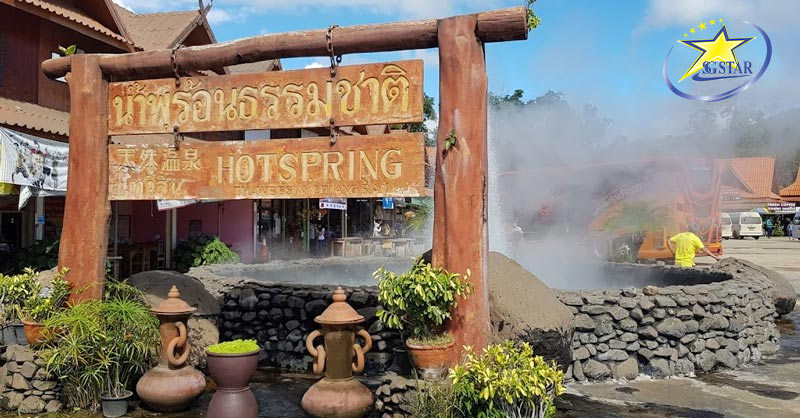 Thư giản tại Suối khoáng nóng Mae Khachan trong tour Chiang Mai Chiang Rai