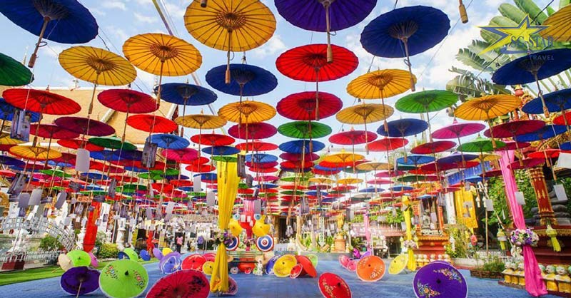 Lễ hội đầy màu sắc với những chiếc ô đủ kiểu ở lễ hội Bosang umbrella fair