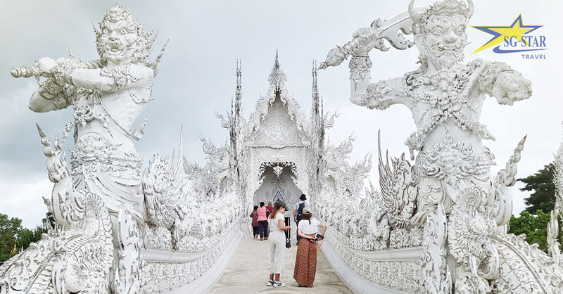 Tham quan các ngôi chùa cầu an ở Thái Lan