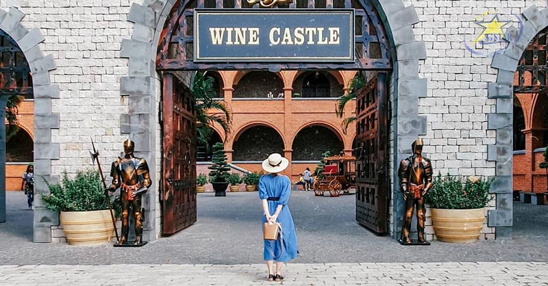 Cổng vào lâu đài rượu vang Phan Thiết Mũi Né