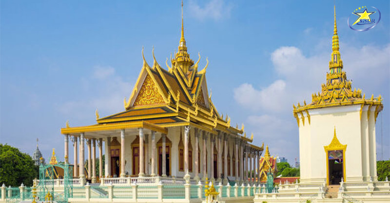 Chùa Bạc trong khuôn viên Hoàng Cung Campuchia