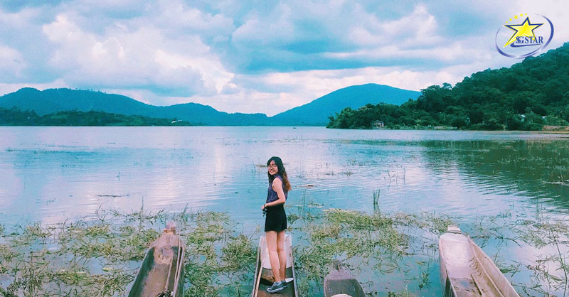 KDL Hồ Lắk với cảnh sắc xinh đẹp, mặt hồ trong như gương