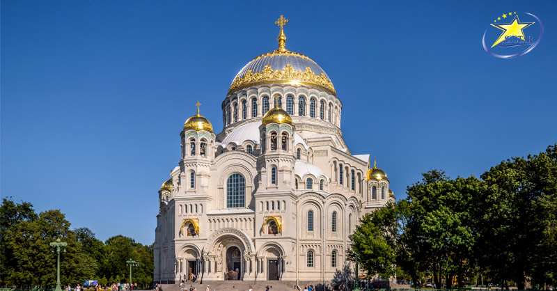 Nhà thờ chính tòa Hải quân là một trong những nhà thờ nổi tiếng của Saint Petersburg mang phong cách kiến trúc độc đáo