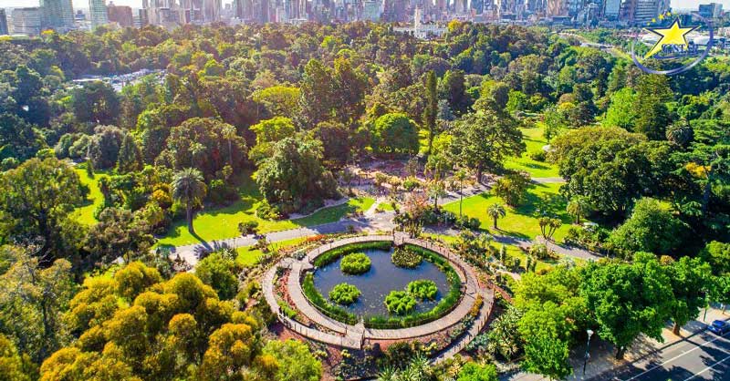Khu vườn bách thảo Royal Botanic có quy mô lớn nằm ở trung tâm thành phố Sydney.