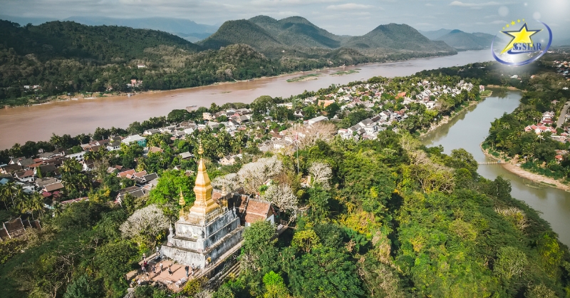 Viếng Chùa Chomphet trên đỉnh Phousi – Điểm ngắm toàn cảnh cố đô Luang Prabang tuyệt đẹp