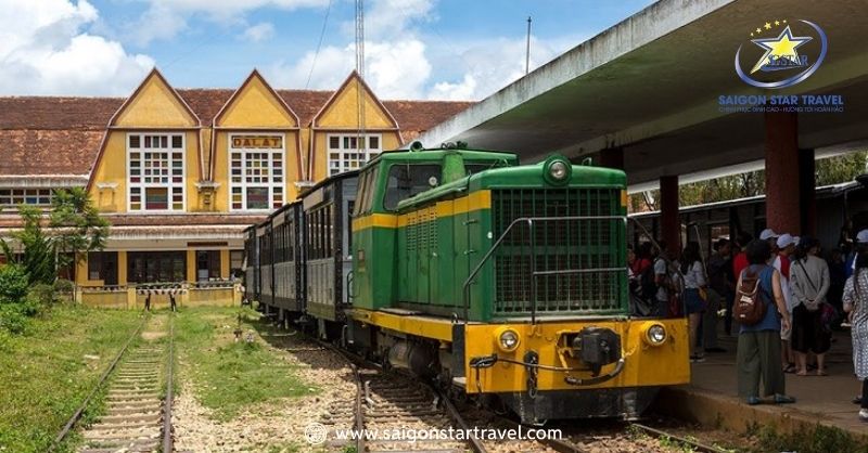 Giá Vé Xe Lửa Đà Lạt Trại Mát Có Bình Dân Không