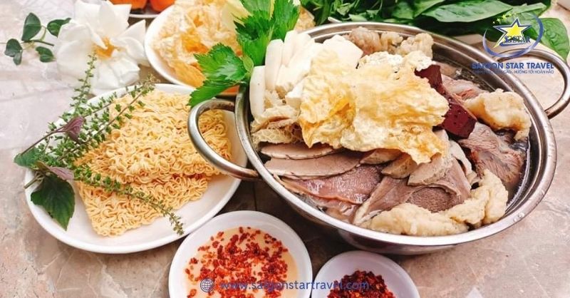 Nguyên Liệu Chính Tạo Nên Món Lẩu Bò Đà Lạt