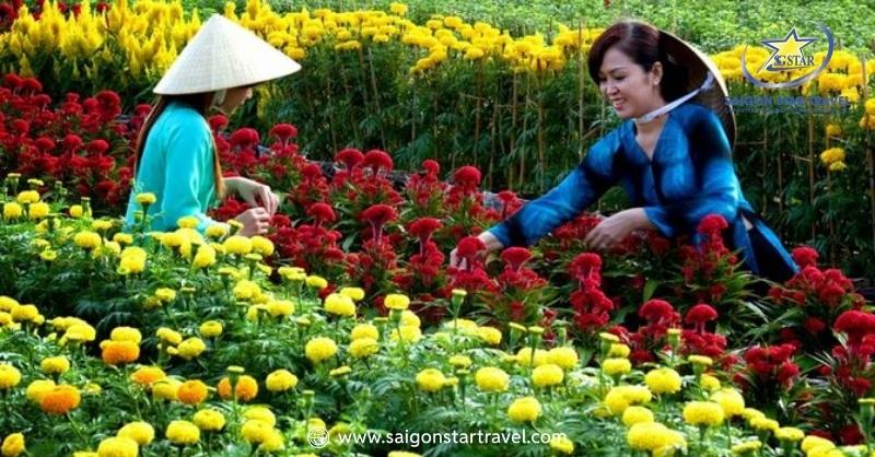 Đến Làng Hoa Vạn Thành Được Trải Nghiệm Trồng Cây, Chăm Sóc Hoa